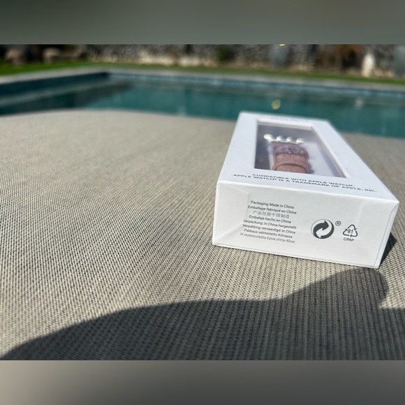 Michael Kors Access Apple Watch Band 38MM/40MM Micro PVC - Picture 16 of 17